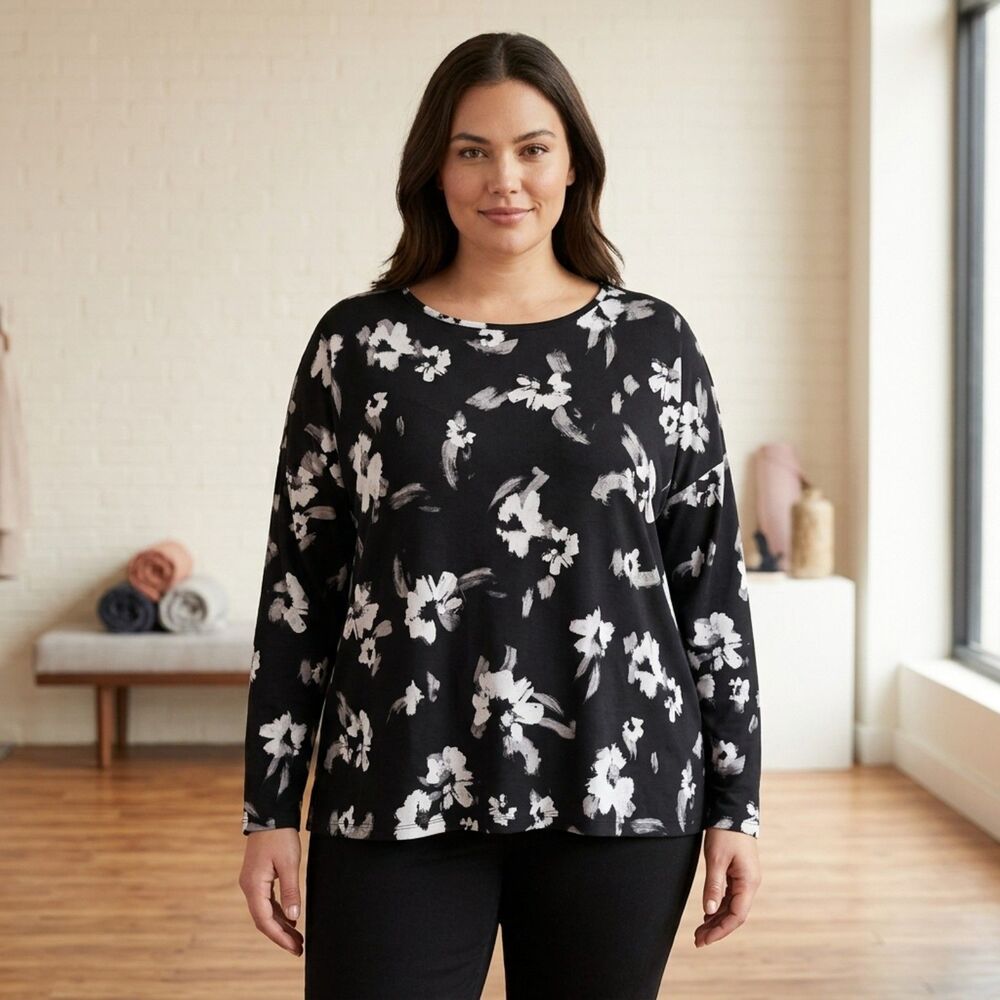 Simply Vera VeraWang Women Size XL Black White Floral Knit Long Sleeve Top Shirt